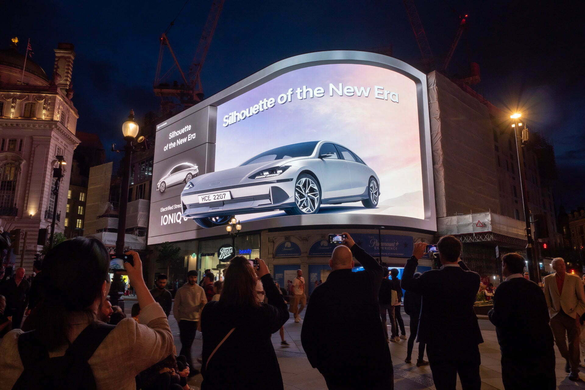 London Billboard Costs Piccadilly Lights Hyundai